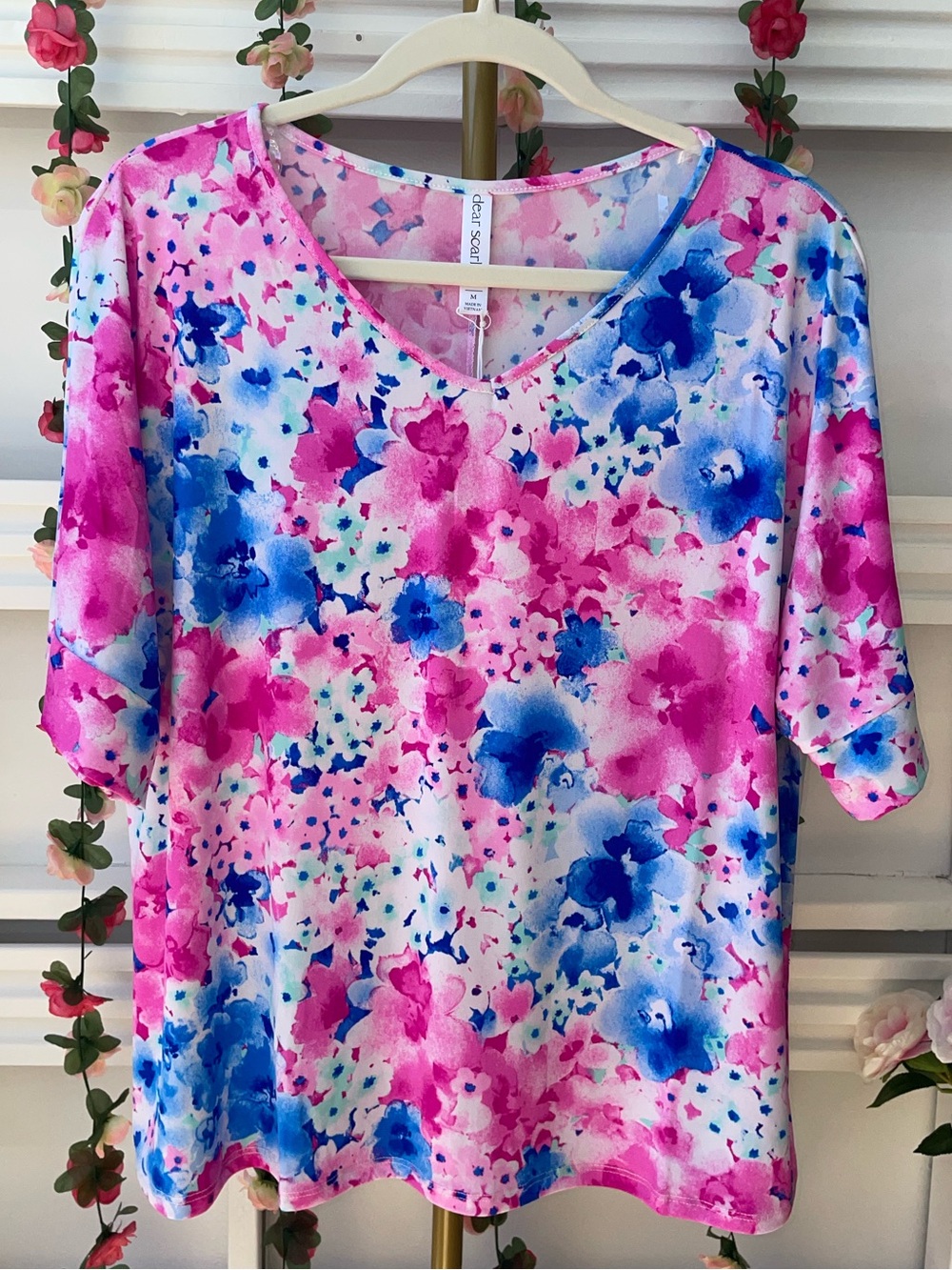 Dear Scarlett- Floral V-Neck Women's Top and Pants Pink & Blue SET
